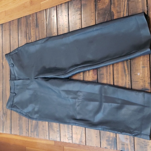 Babaton command Faux Leather pants - Picture 2 of 9